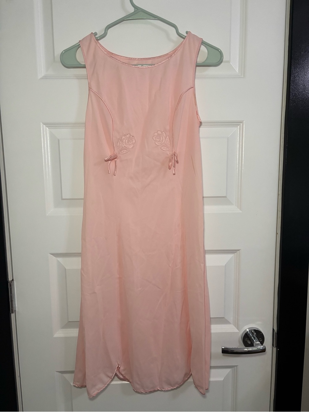 VTG Gossard Artemis Pink Embroidered Rose Slip Dress Nightgown Petite